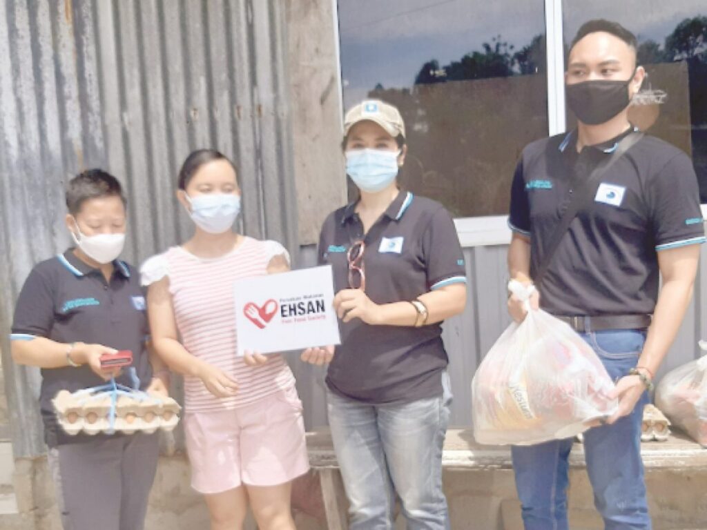 KL NGO Chips in for 27 blind