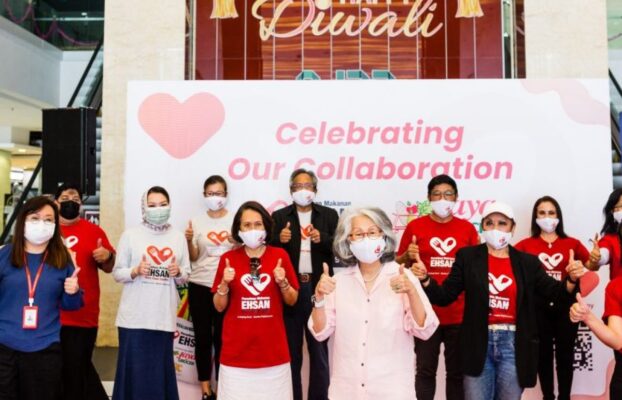 Celebrating the collaboration between Free Food Society and Jaya Grocer